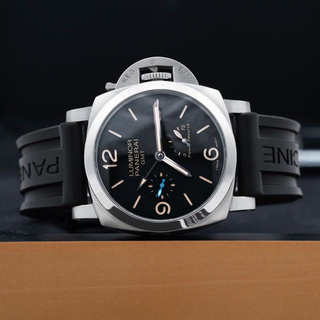 Panerai Luminor Power Reserve PAM01321 Image 2